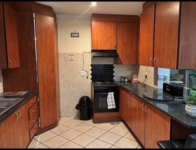 2 BEDROOM DUPLEX FOR SALE IN WILLOW GLEN